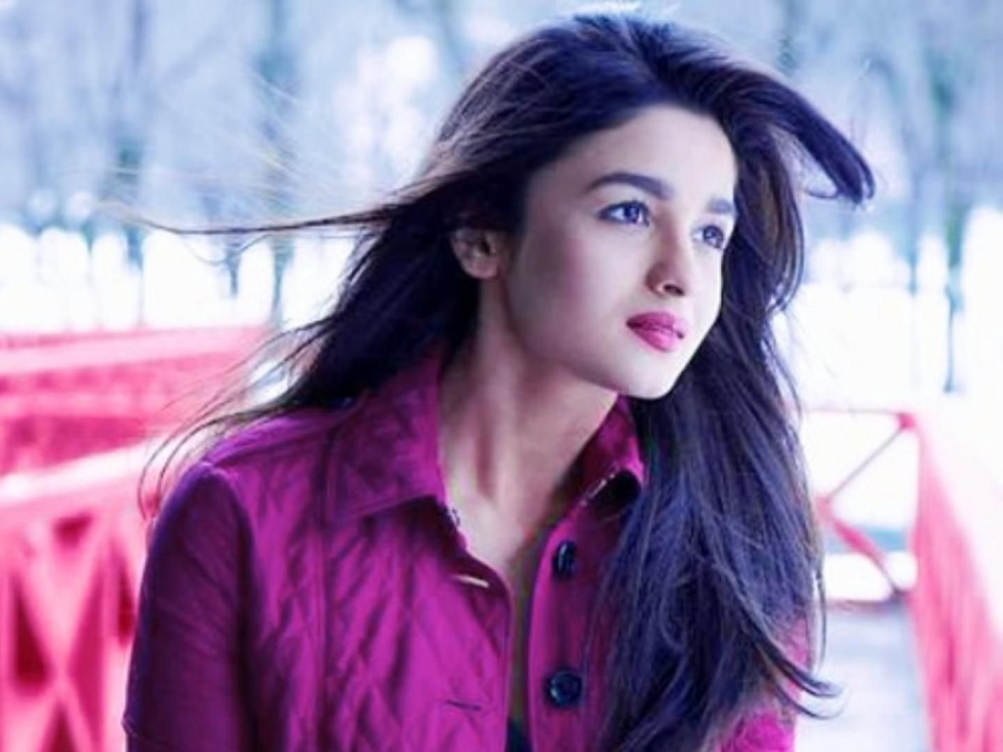 Alia Wallpapers