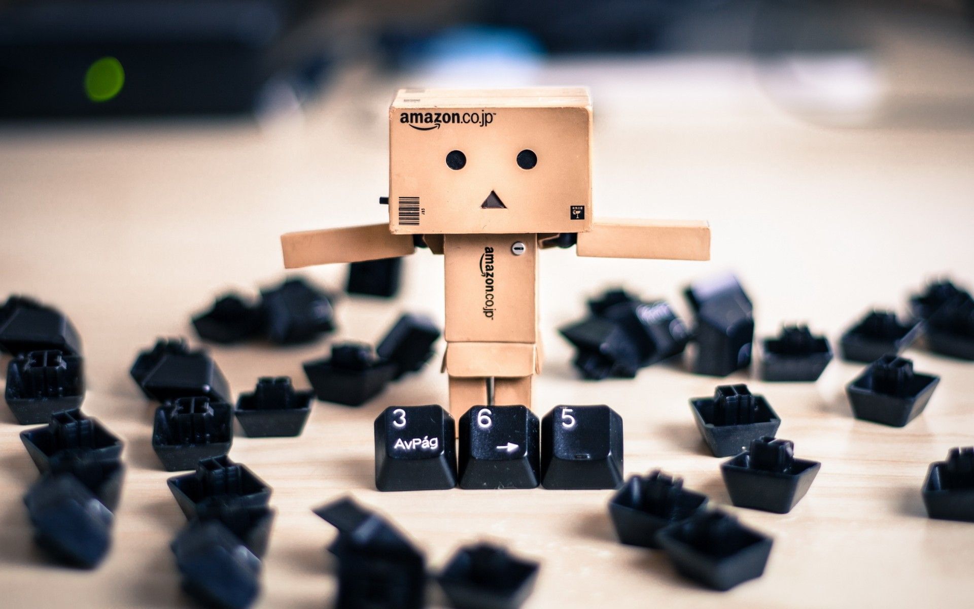 Amazon Box Robot Wallpapers