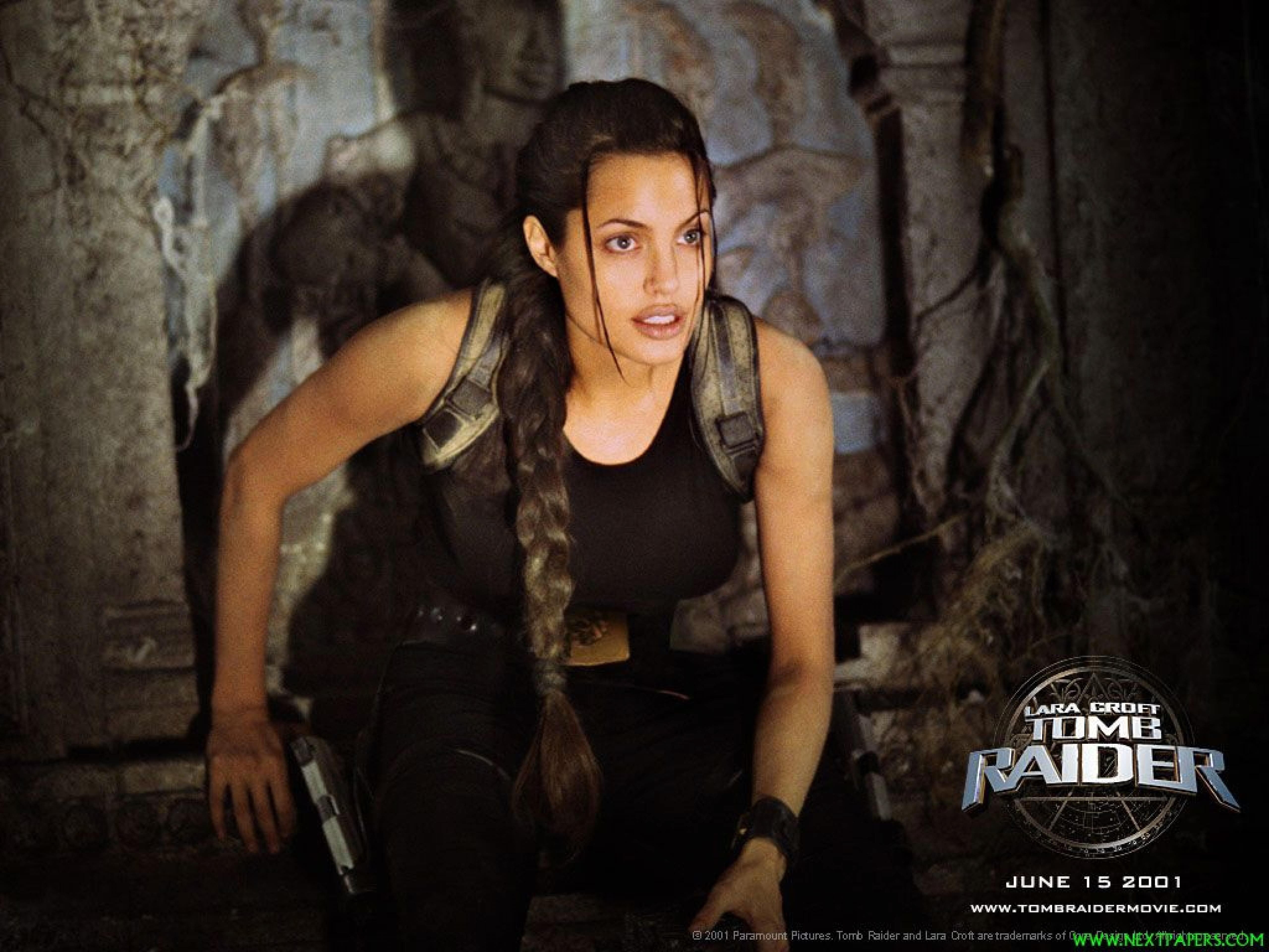 Angelina Jolie Tomb Raider Pictures Wallpapers