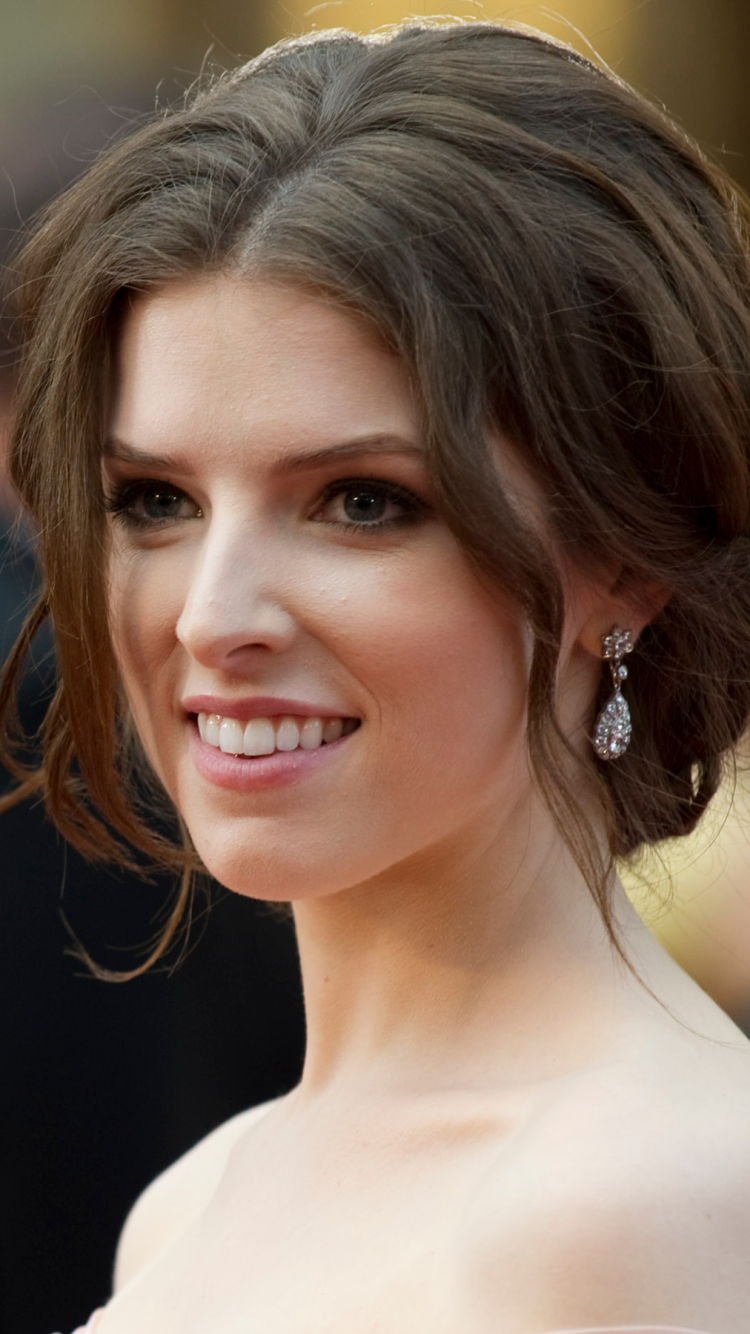 Anna Kendrick Iphone Wallpapers