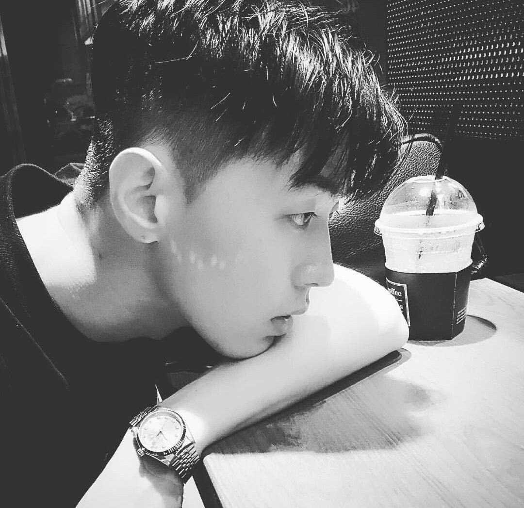 Aomg Wallpapers