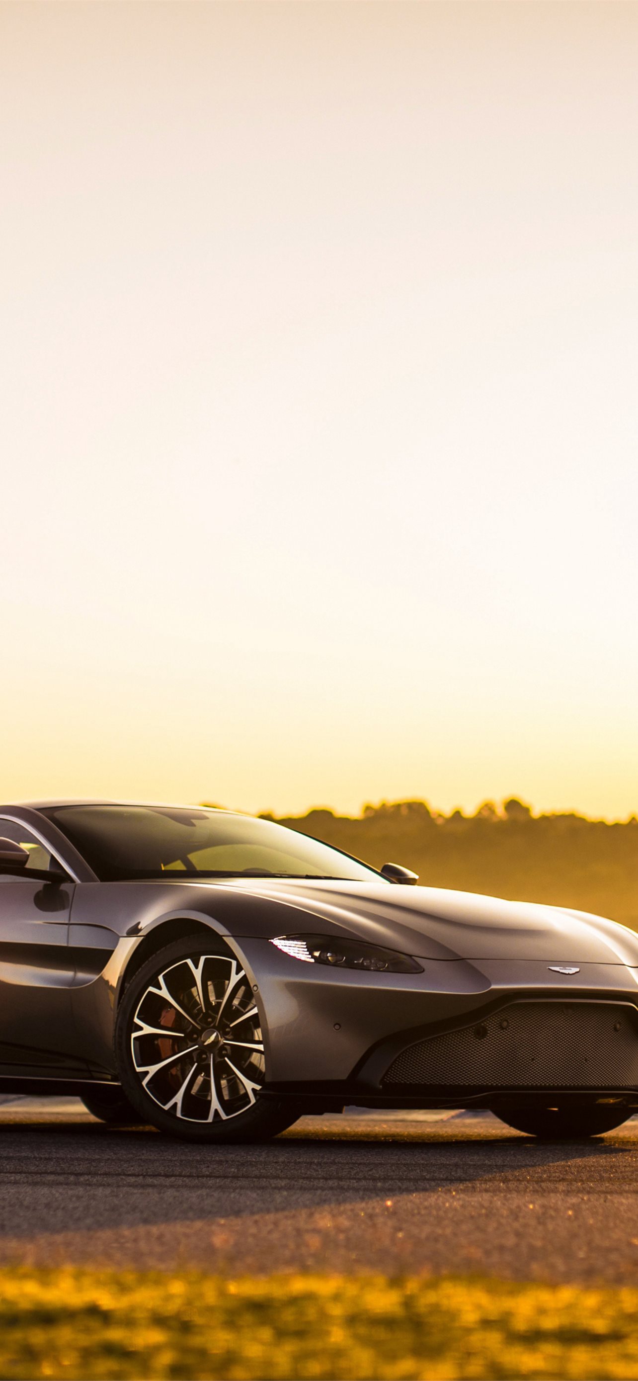 Aston Martin Iphone Wallpapers