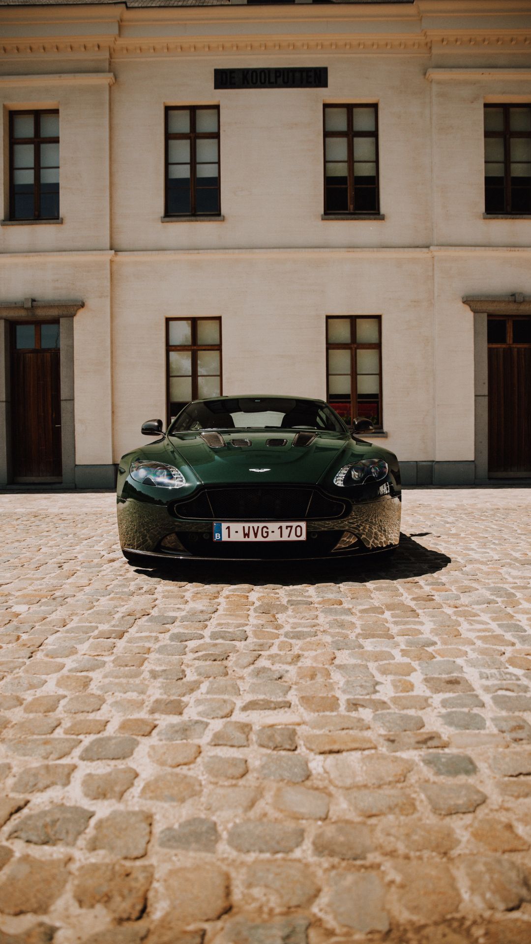 Aston Martin Iphone Wallpapers