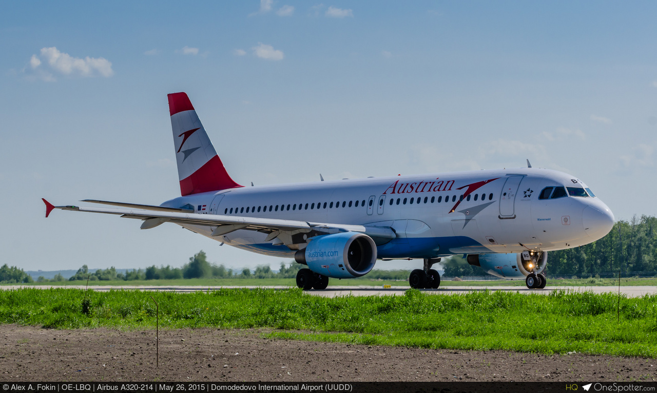 Austrian Airlines Airbus A-330 In Vienna International Airport Hd Wallappaers Wallpapers