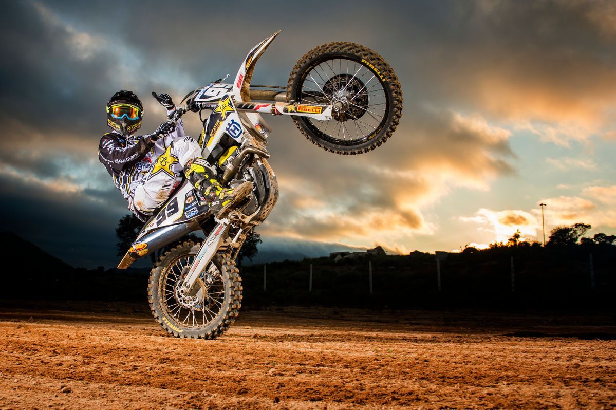 Bike Wheeling Images Wallpapers