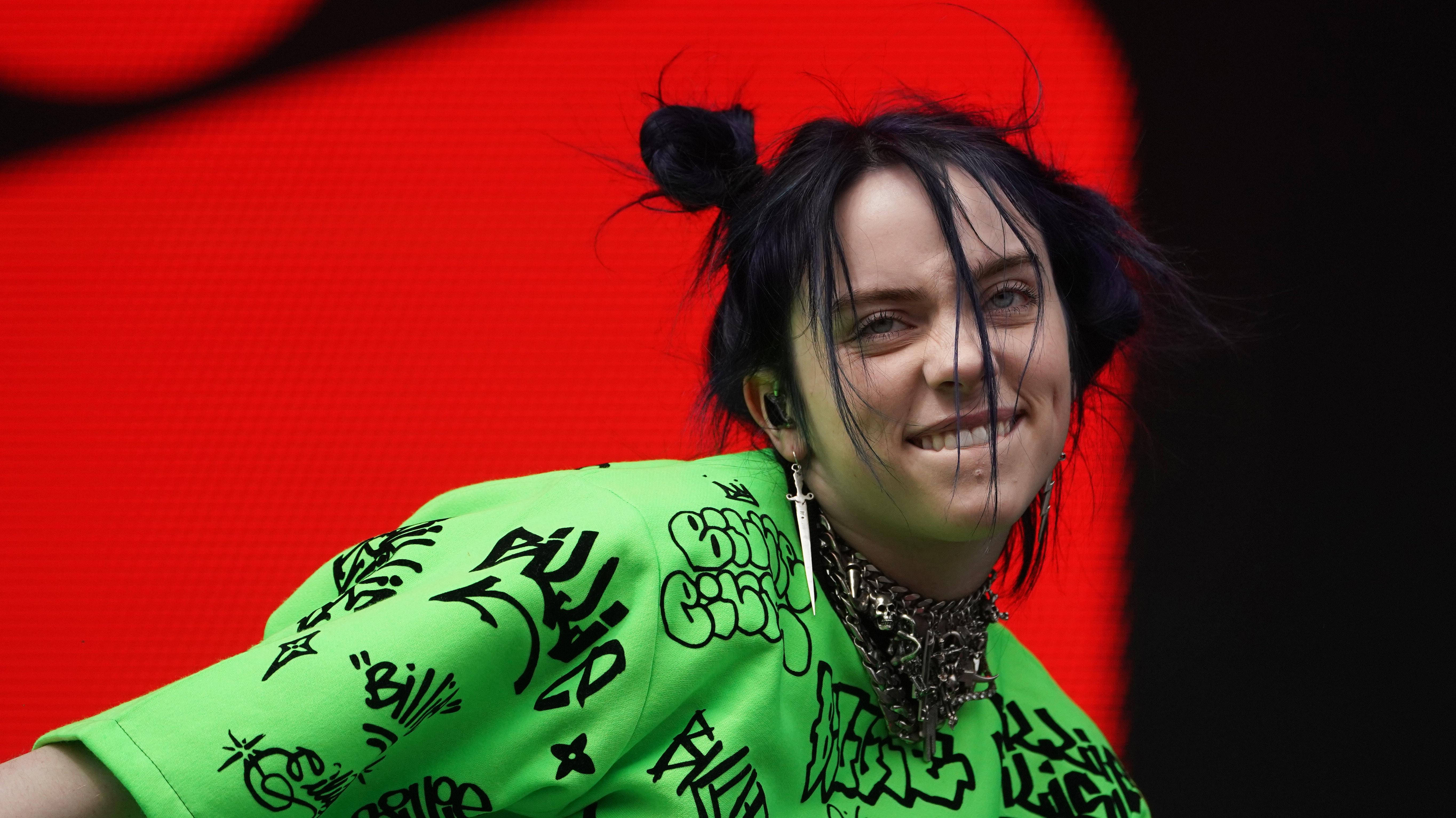 Billie Eilish Laptop Wallpapers