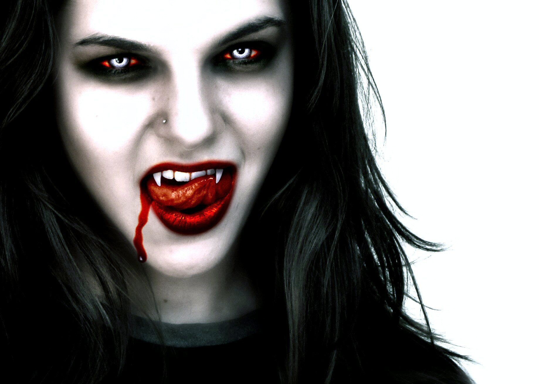 Bloody Vampires Pictures Wallpapers