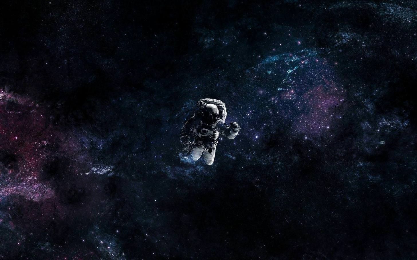 Cartoon Astronaut Floating Wallpapers