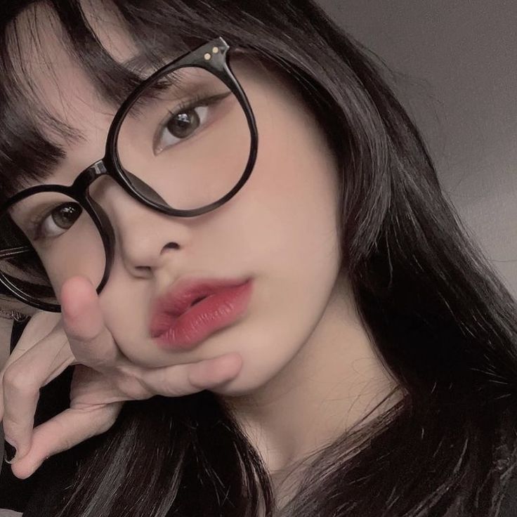 Chinese Girls With Glasses Wallpapers