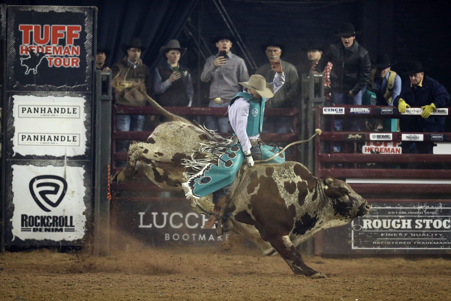 Cool Bull Riding Wallpapers