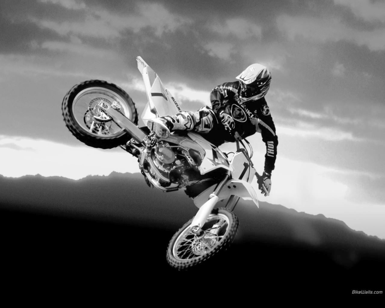 Dirt Bike Wheelie Wallpapers