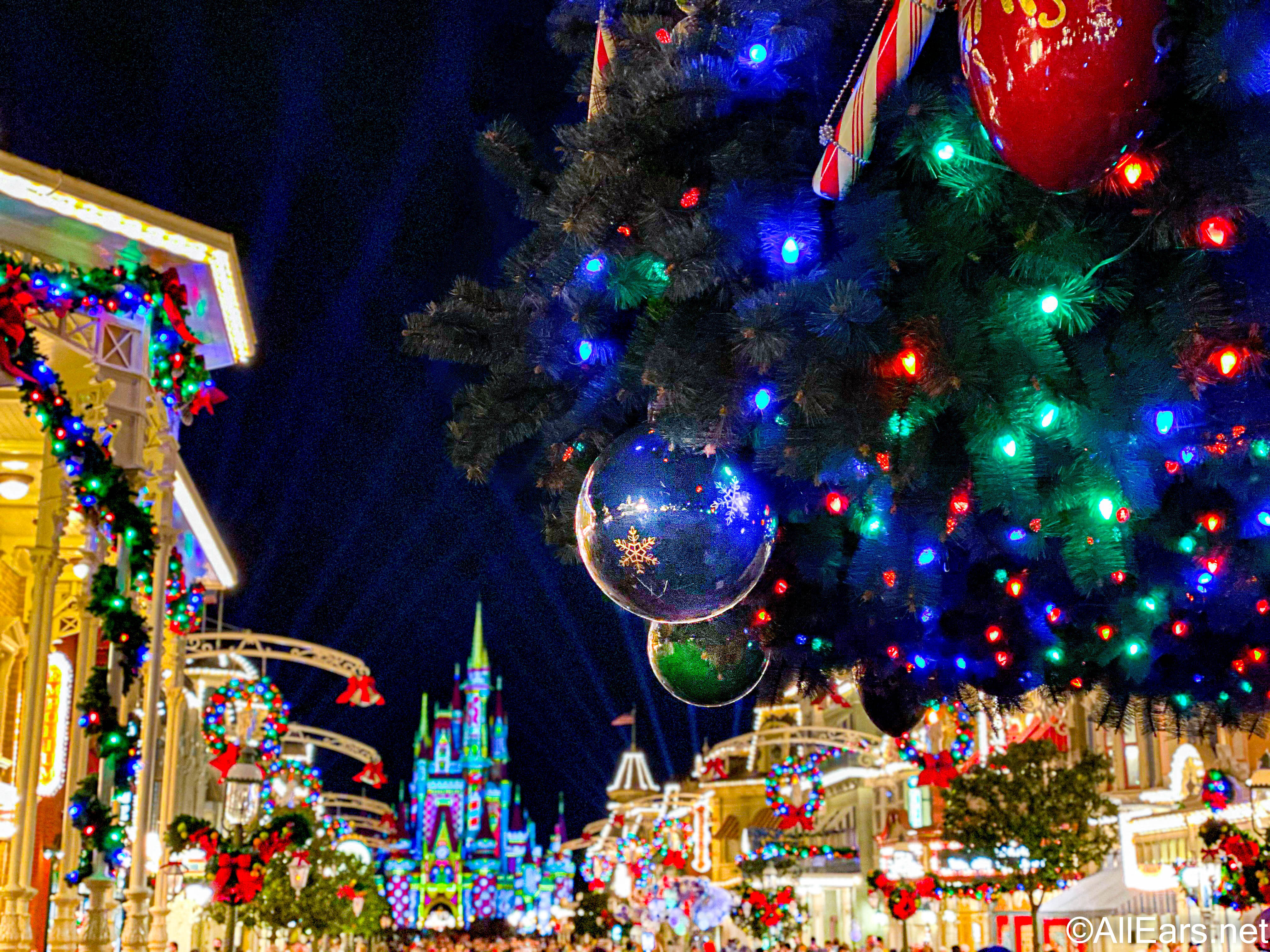 Disney Christmas Desktop Wallpapers