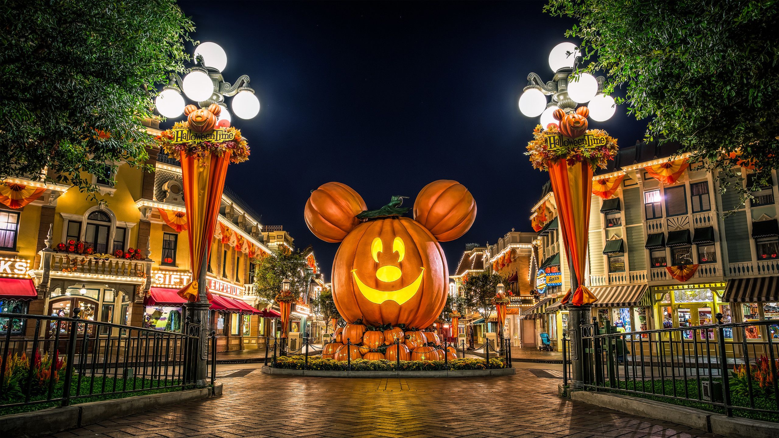 Disney World Halloween Wallpapers