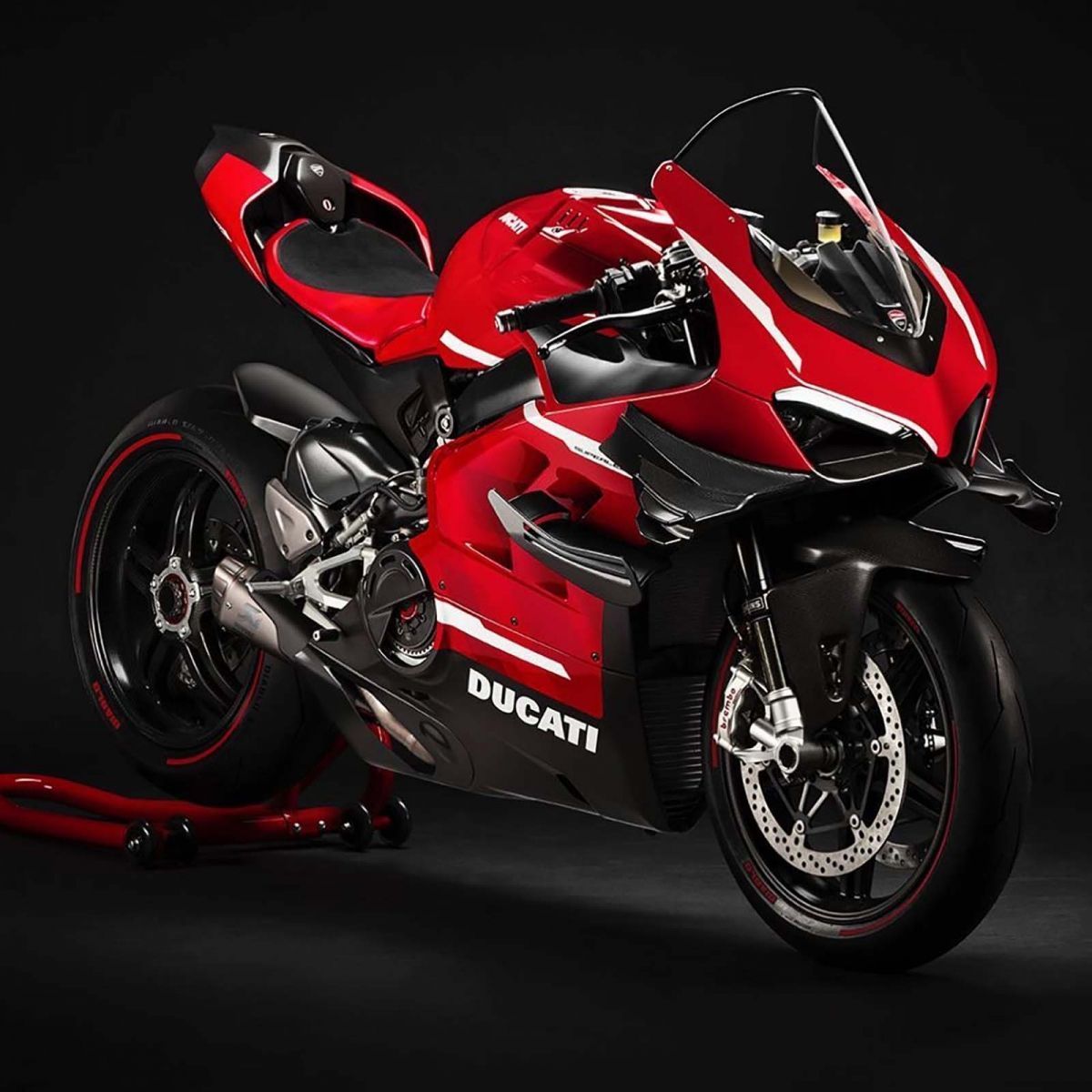 Ducati Panigale V4 Black Wallpapers