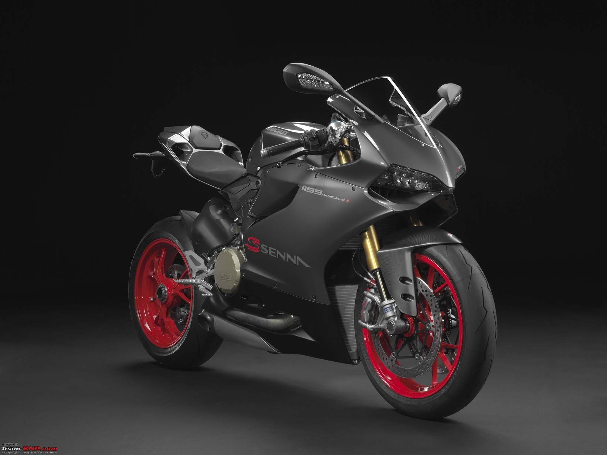 Ducati Panigale V4 Black Wallpapers