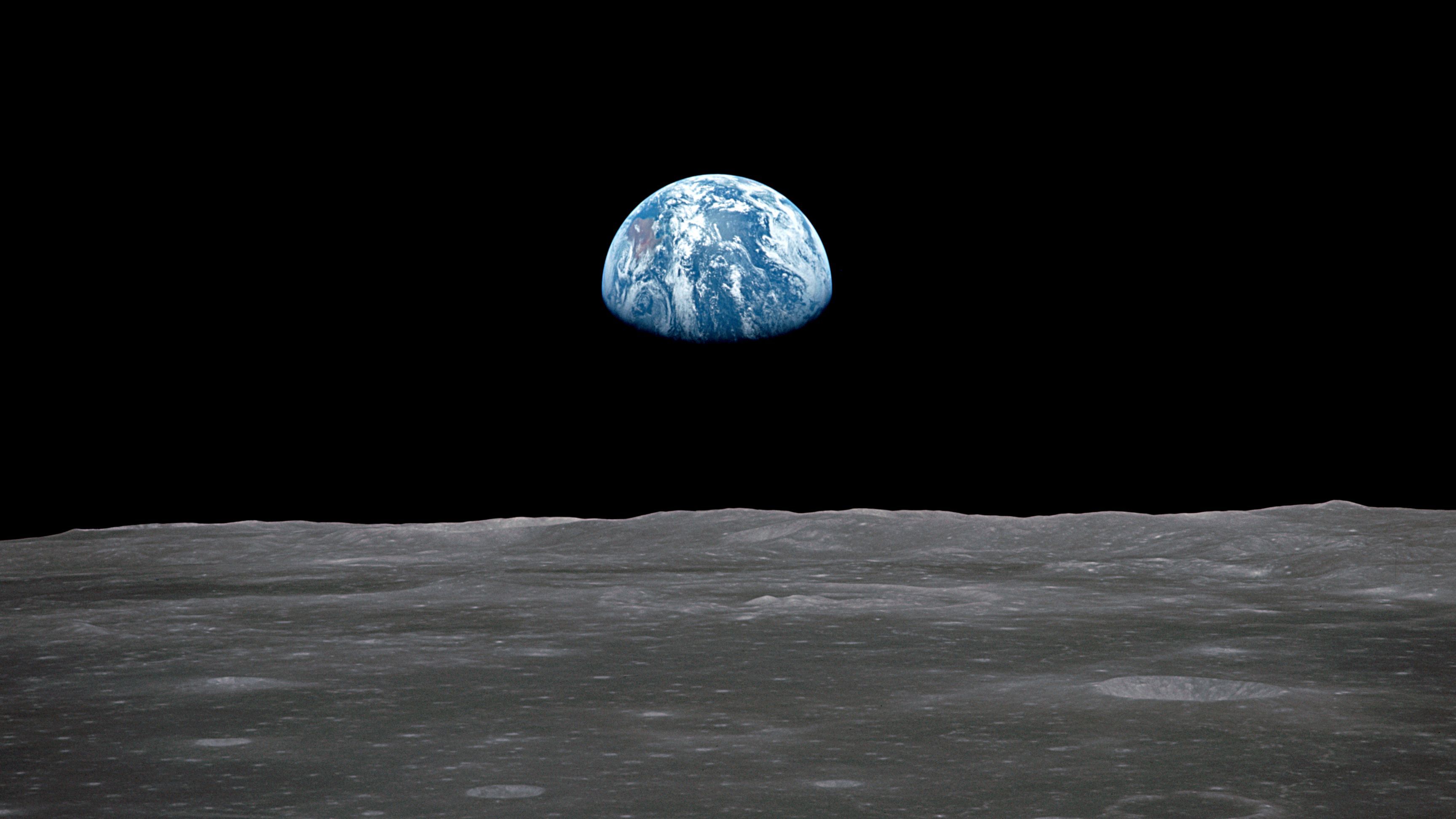 Earthrise Wallpapers