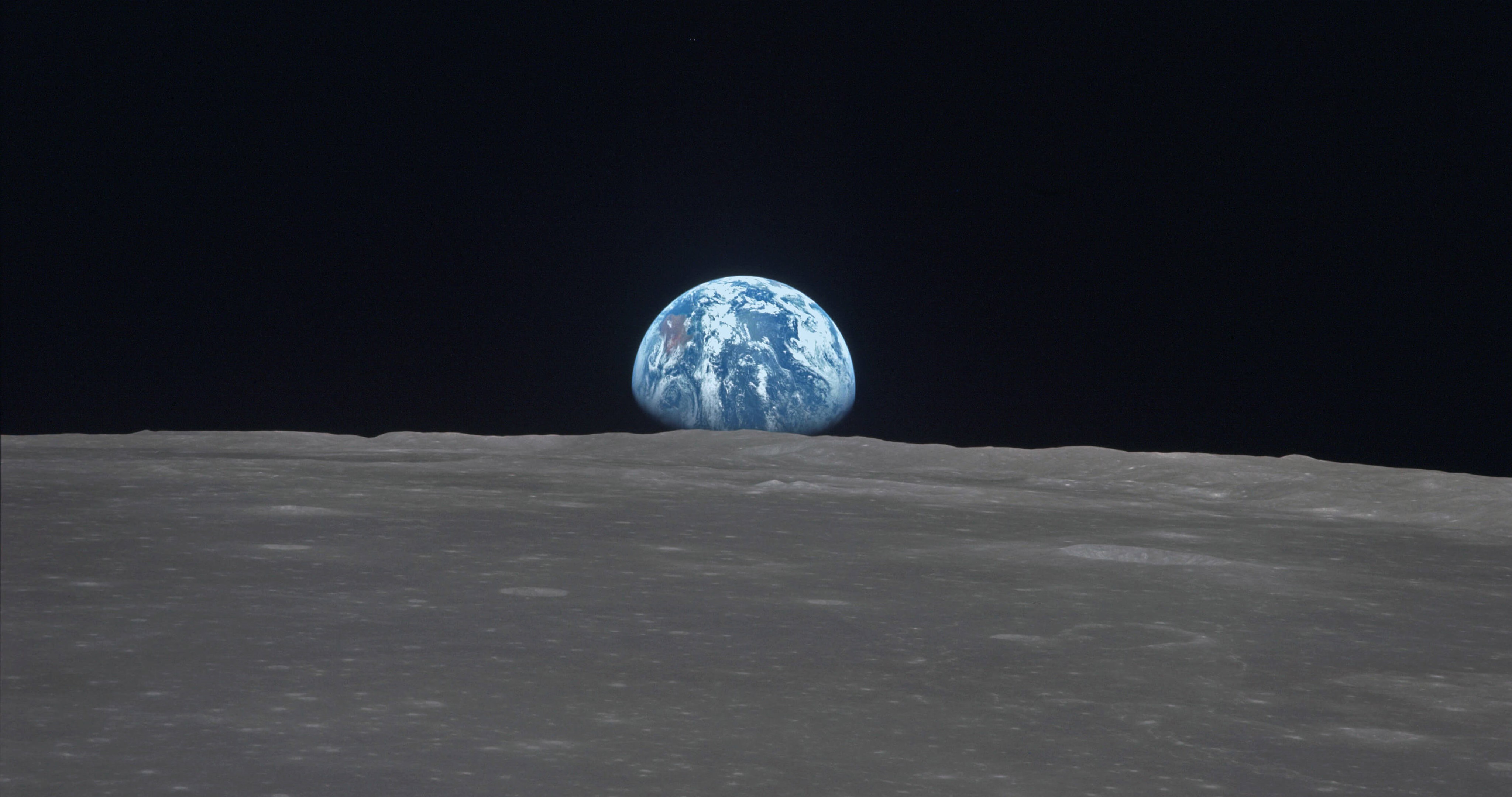 Earthrise Wallpapers