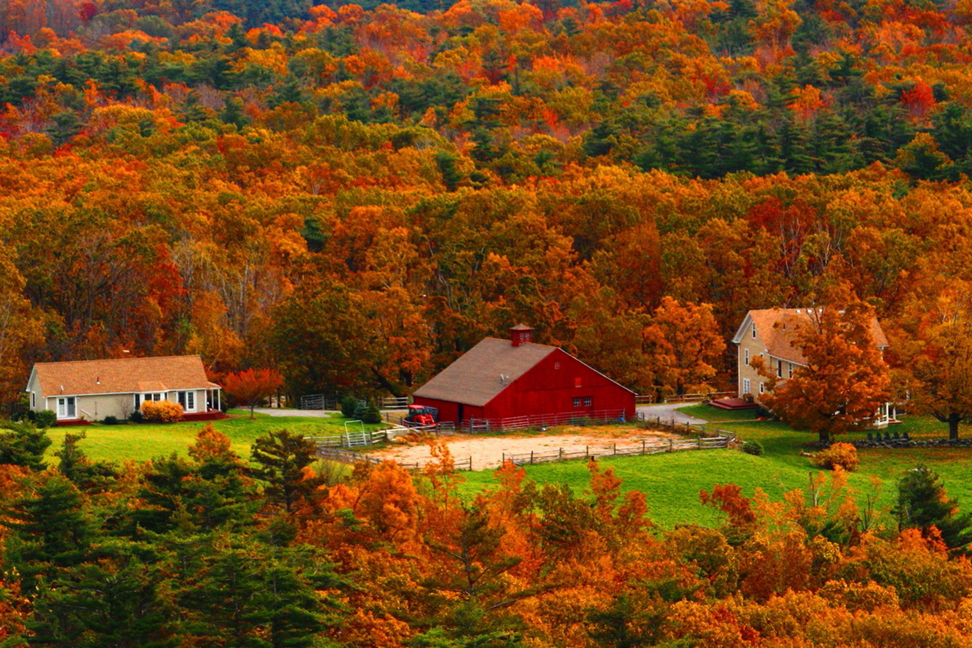 Fall Farmhouse Wallpapers