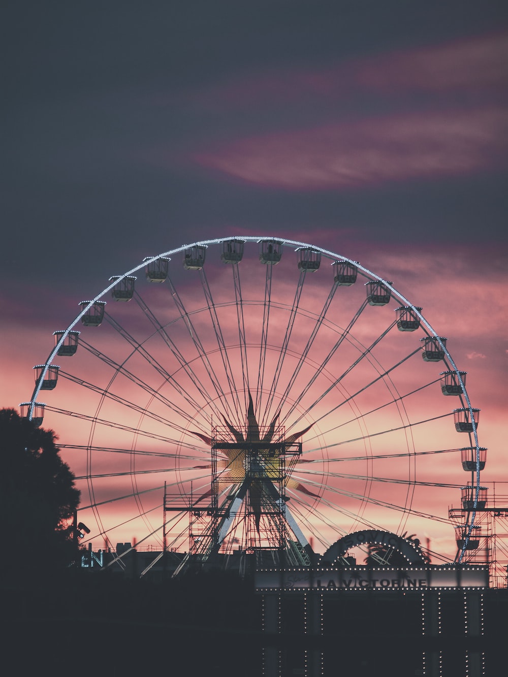 Ferris Wheel Aesthetic Wallpapers