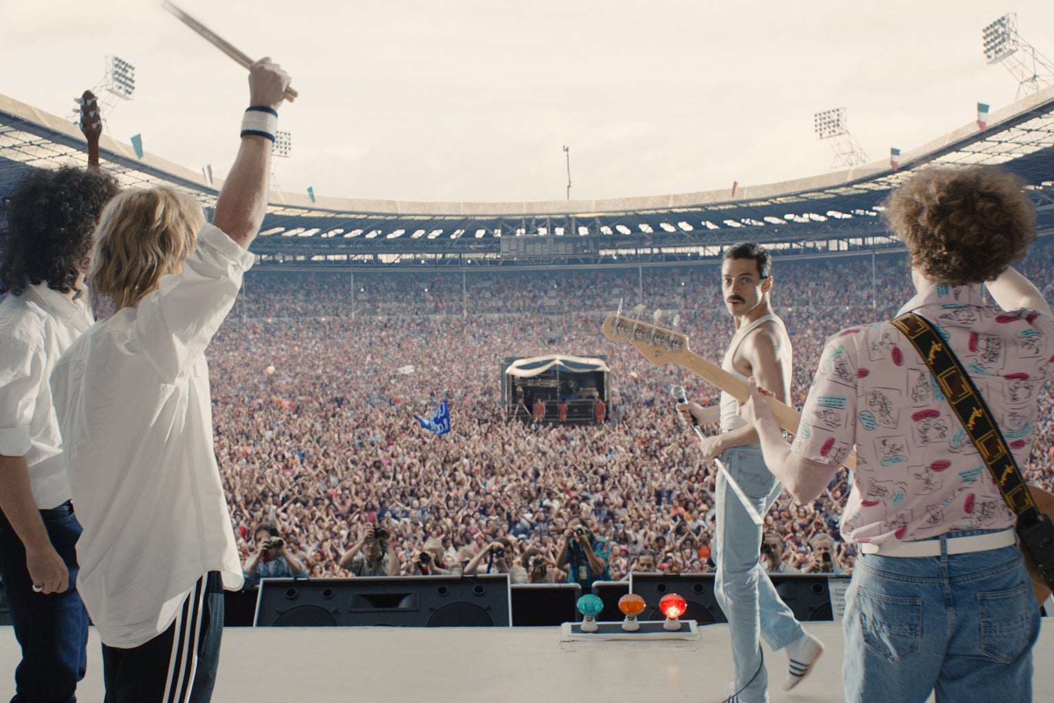 Freddie Mercury At Live Aid Images Wallpapers