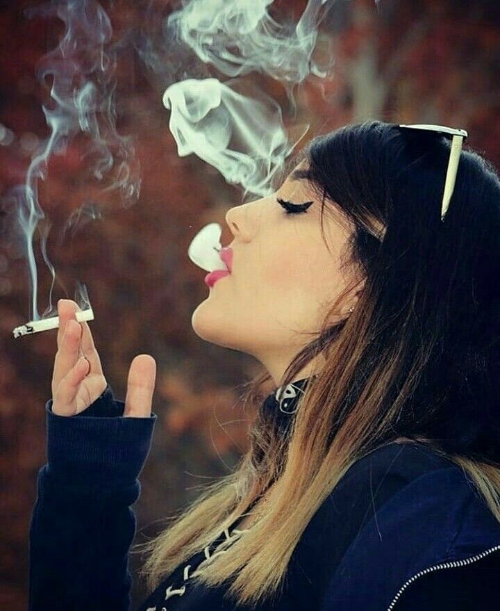 Girl Smoking Wallpapers