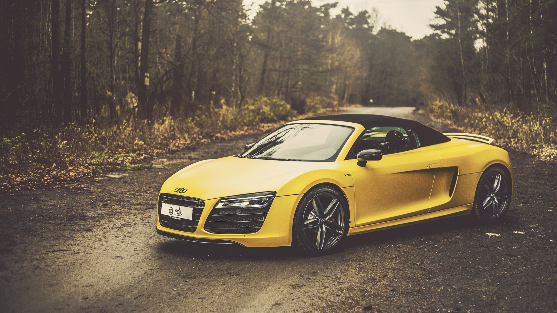 Gold Audi R8 Wallpapers