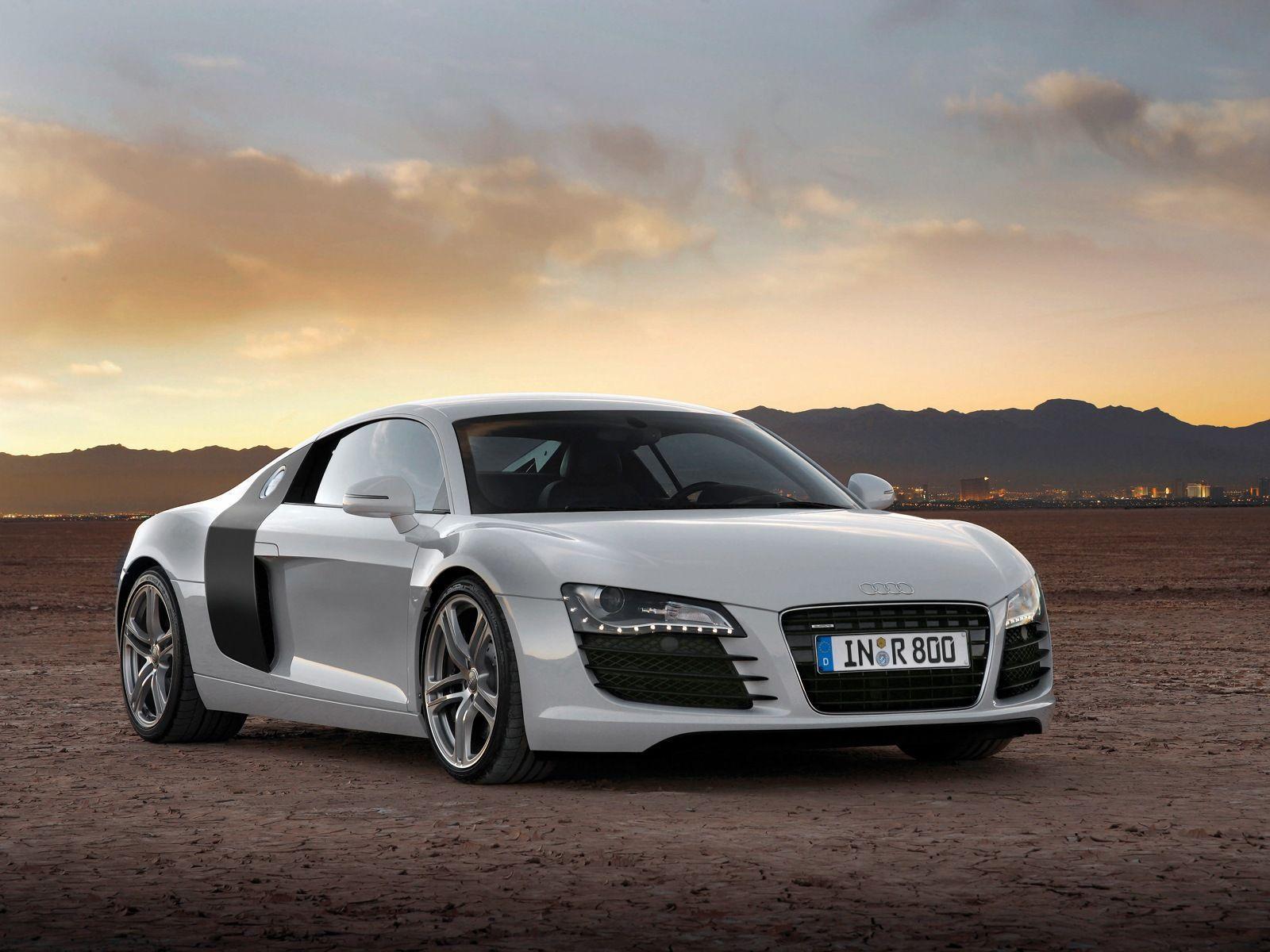 Gold Audi R8 Wallpapers