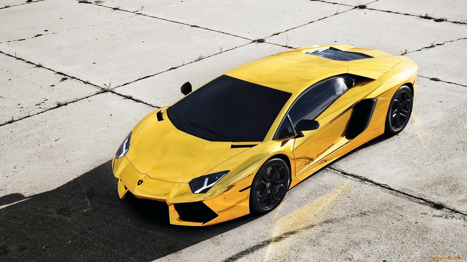 Golden Lamborghini Wallpapers