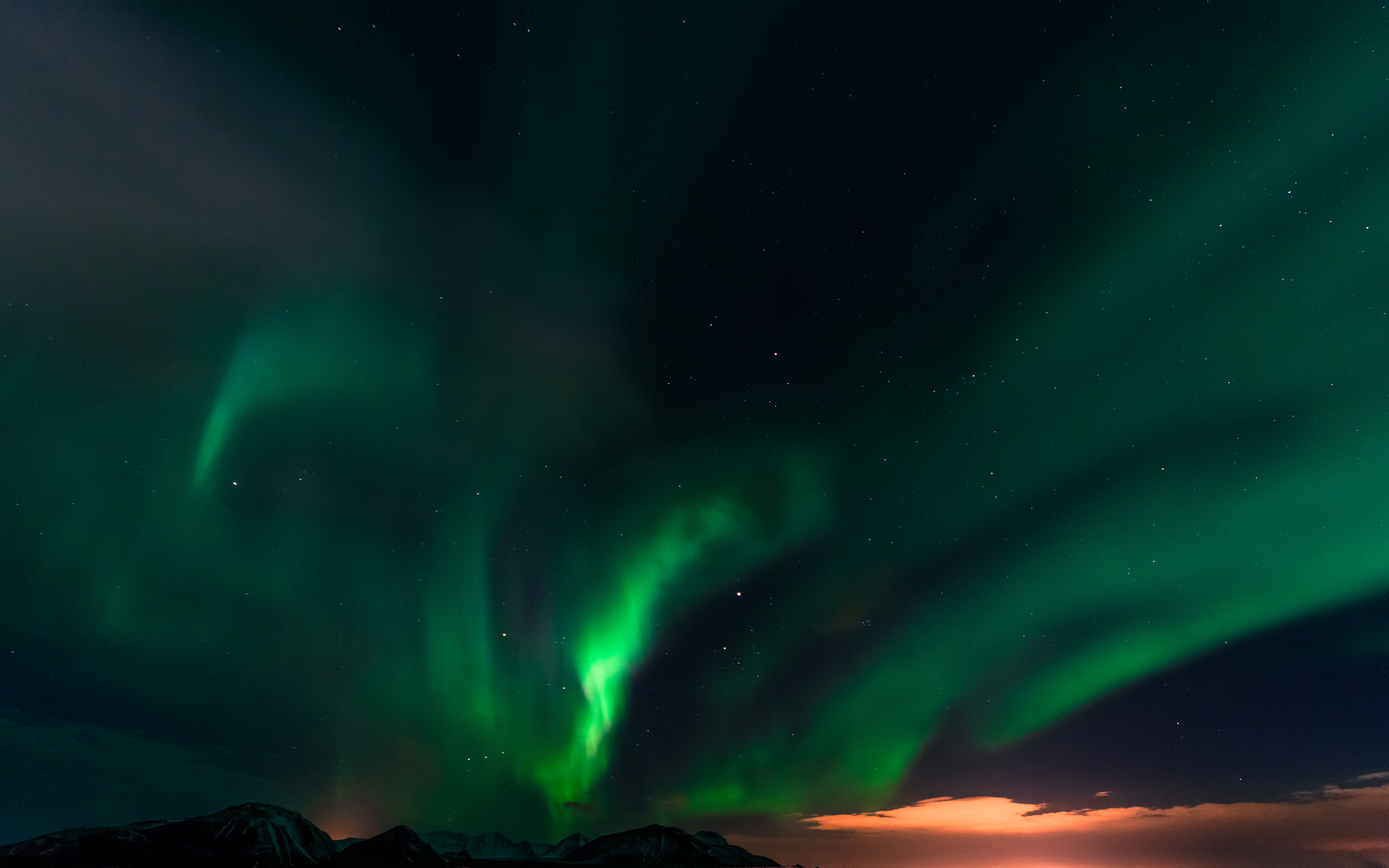 Green Northern Lights Wallpapers