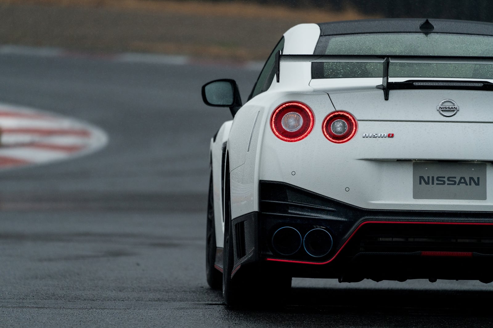 Gtr Tail Lights Wallpapers