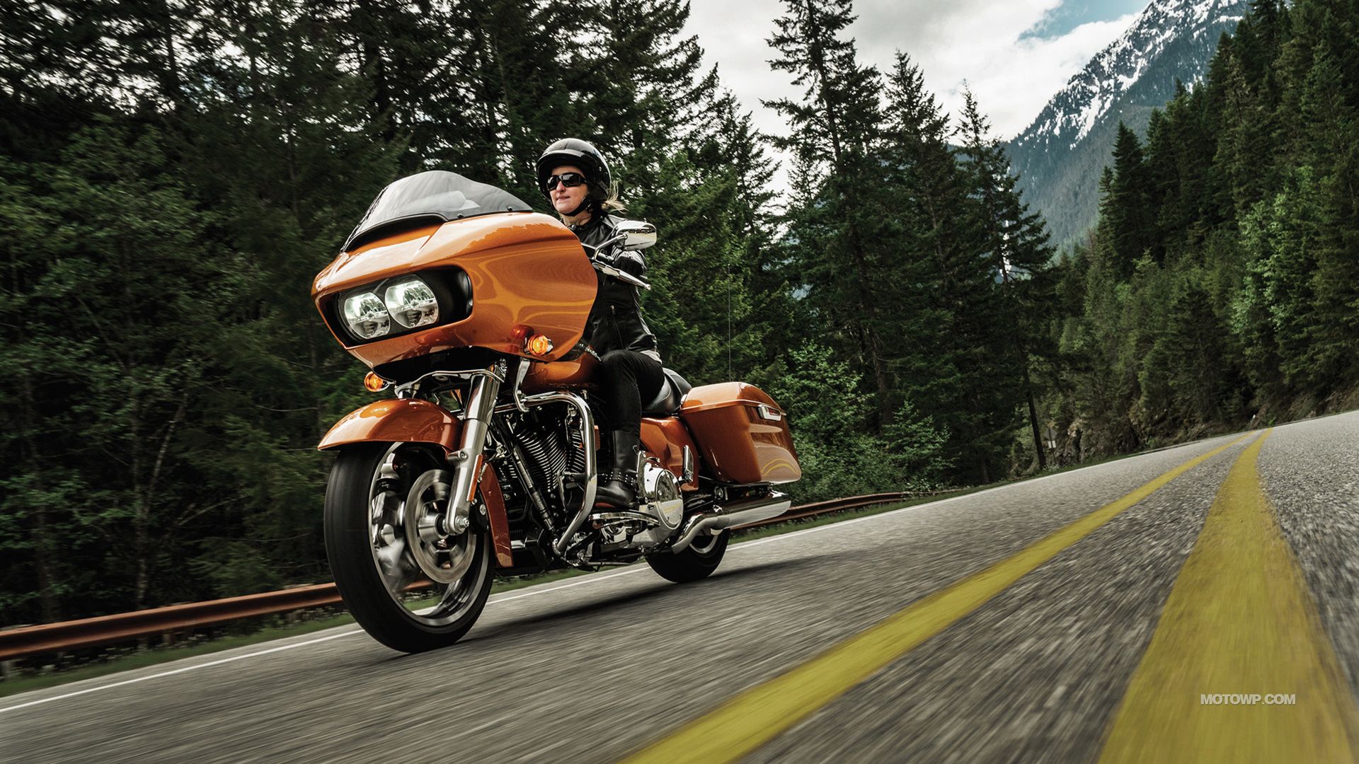 Harley Davidson Road Glide Wallpapers