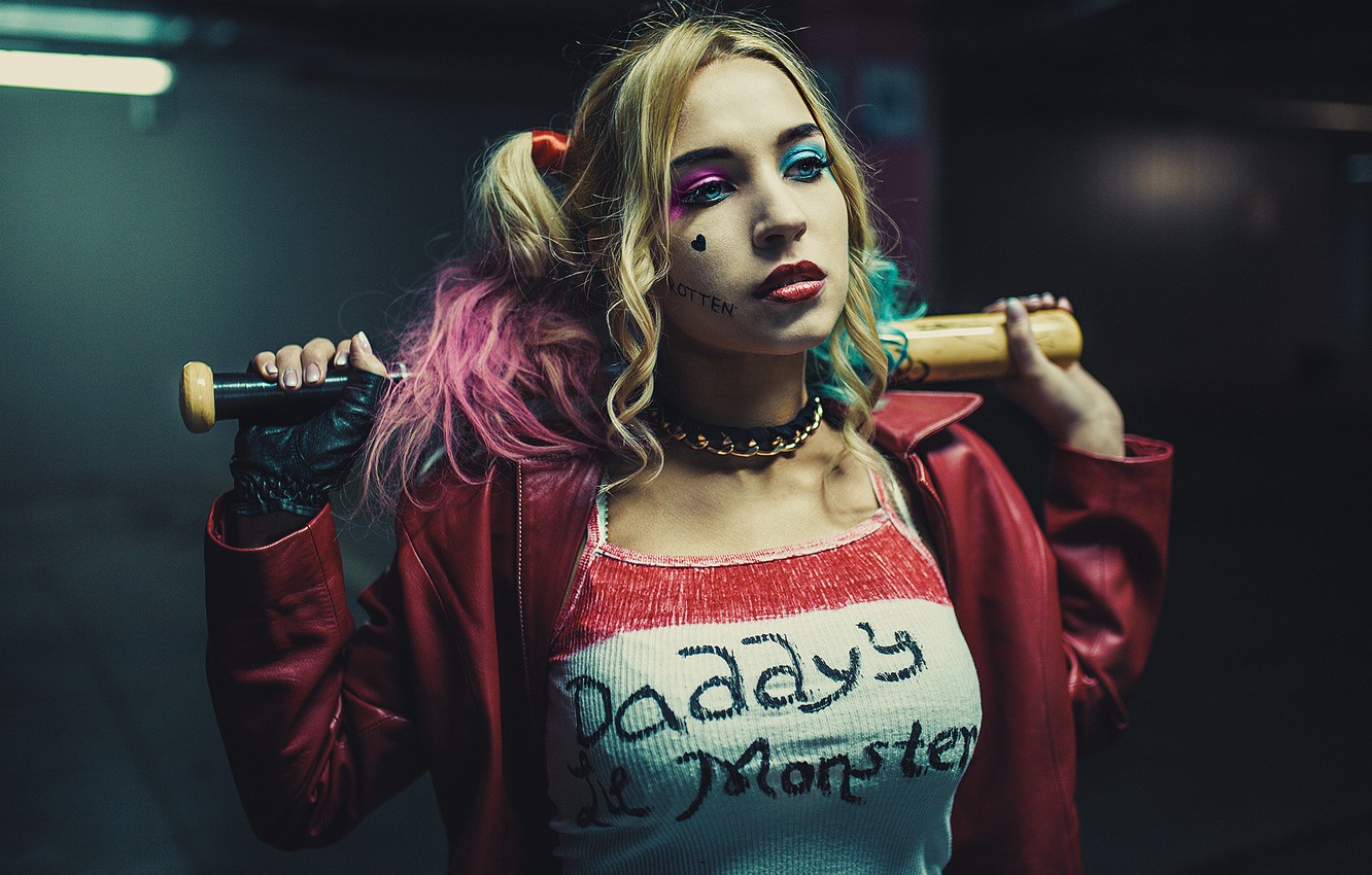 Harley Quinn Face Wallpapers