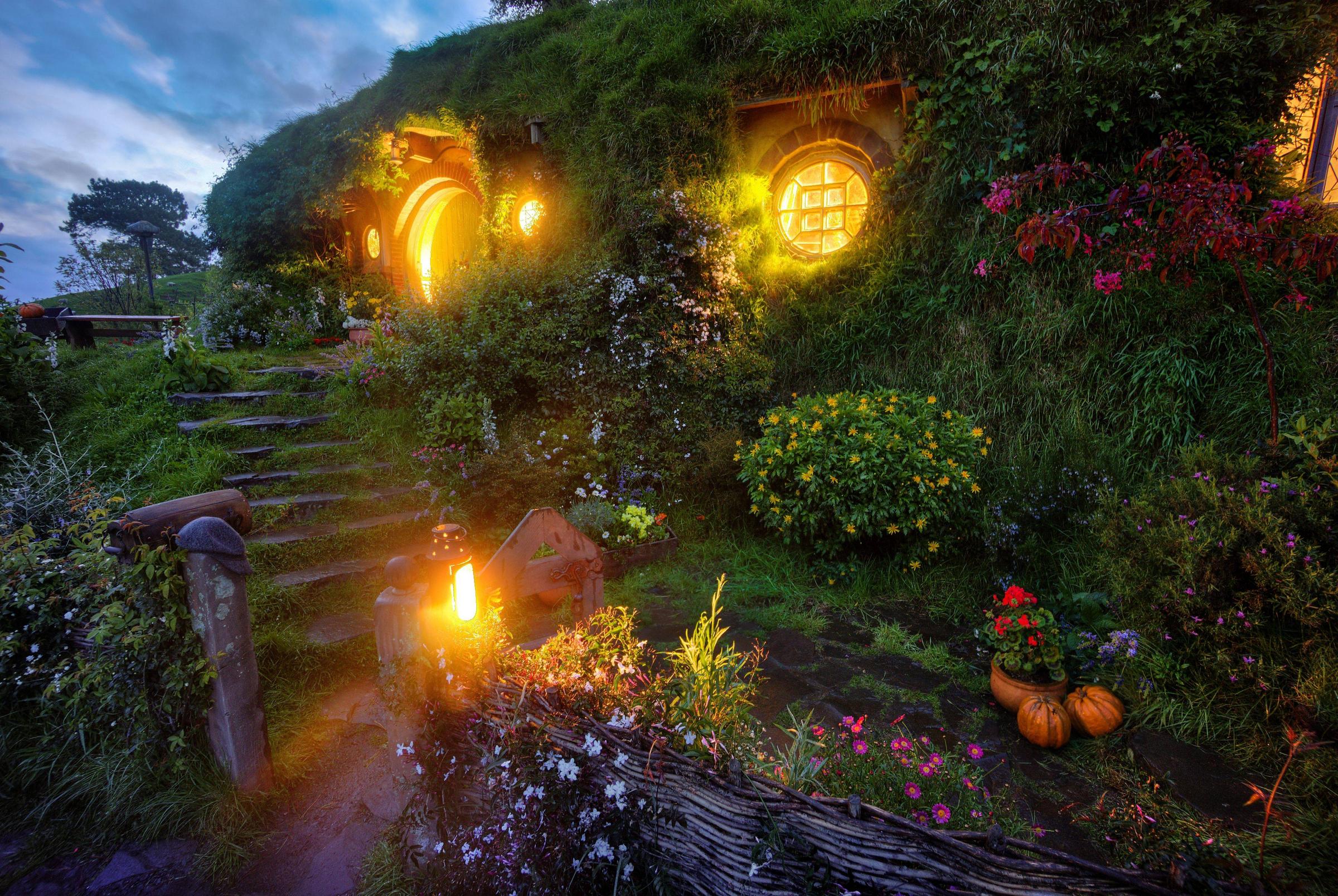 Hobbit Hole Wallpapers