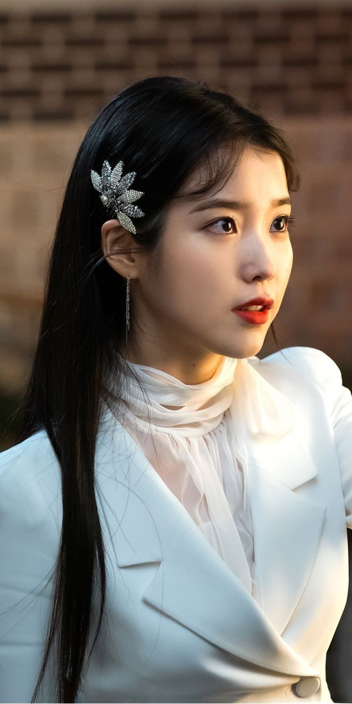 Iu Hotel Del Luna Wallpapers