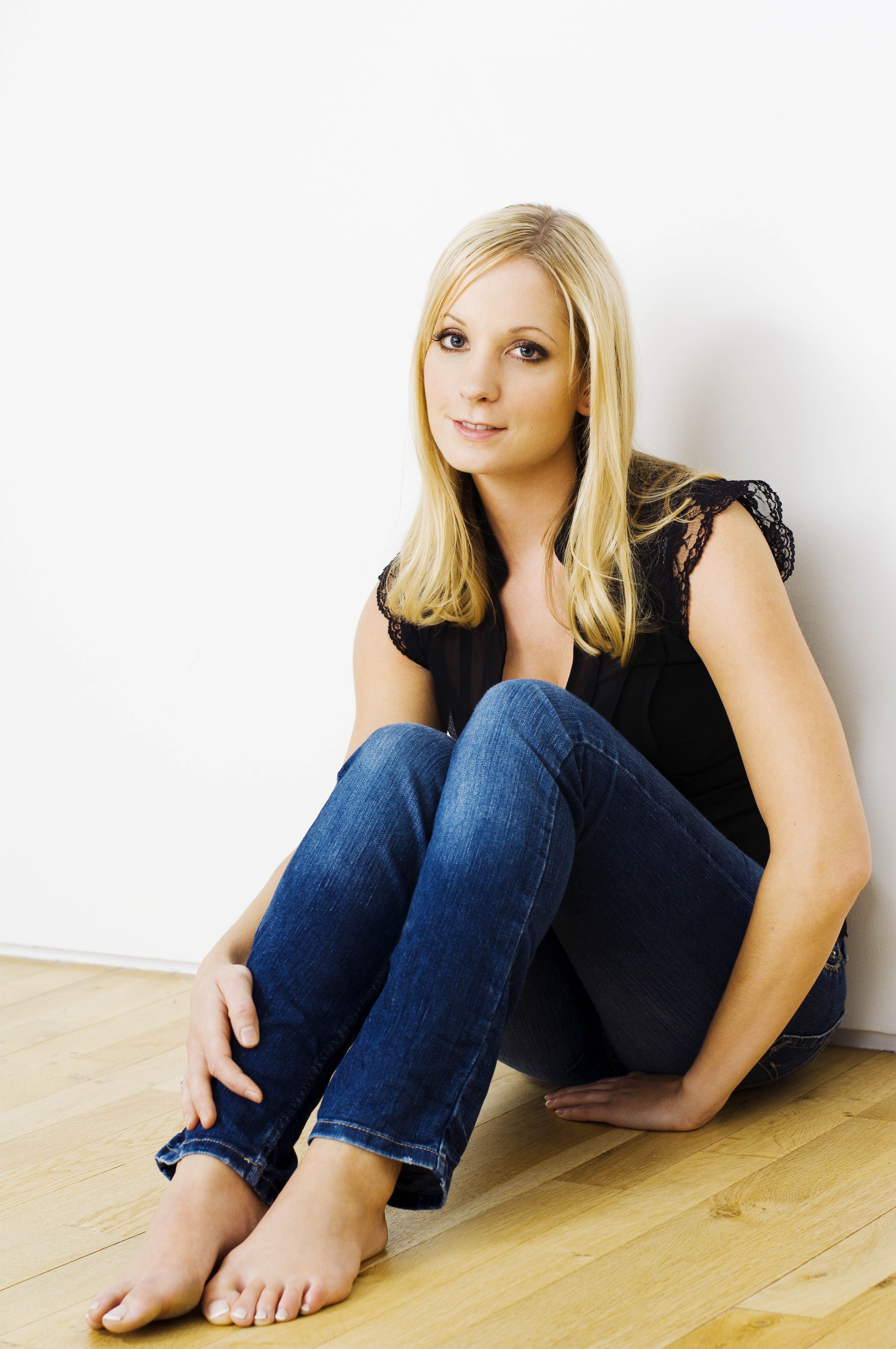 Joanne Froggatt Feet Wallpapers