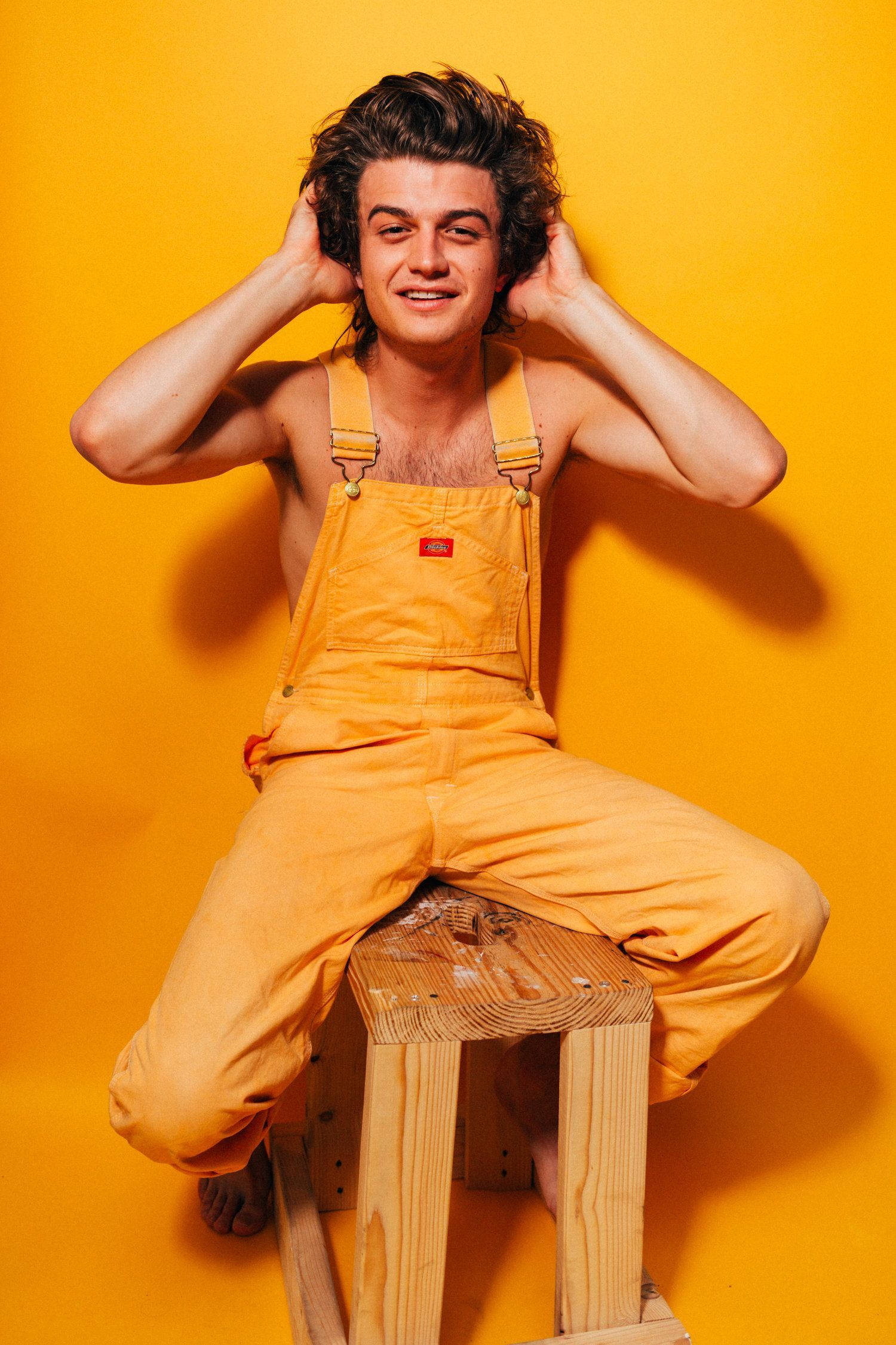 Joe Keery Photoshoot Yellow Wallpapers