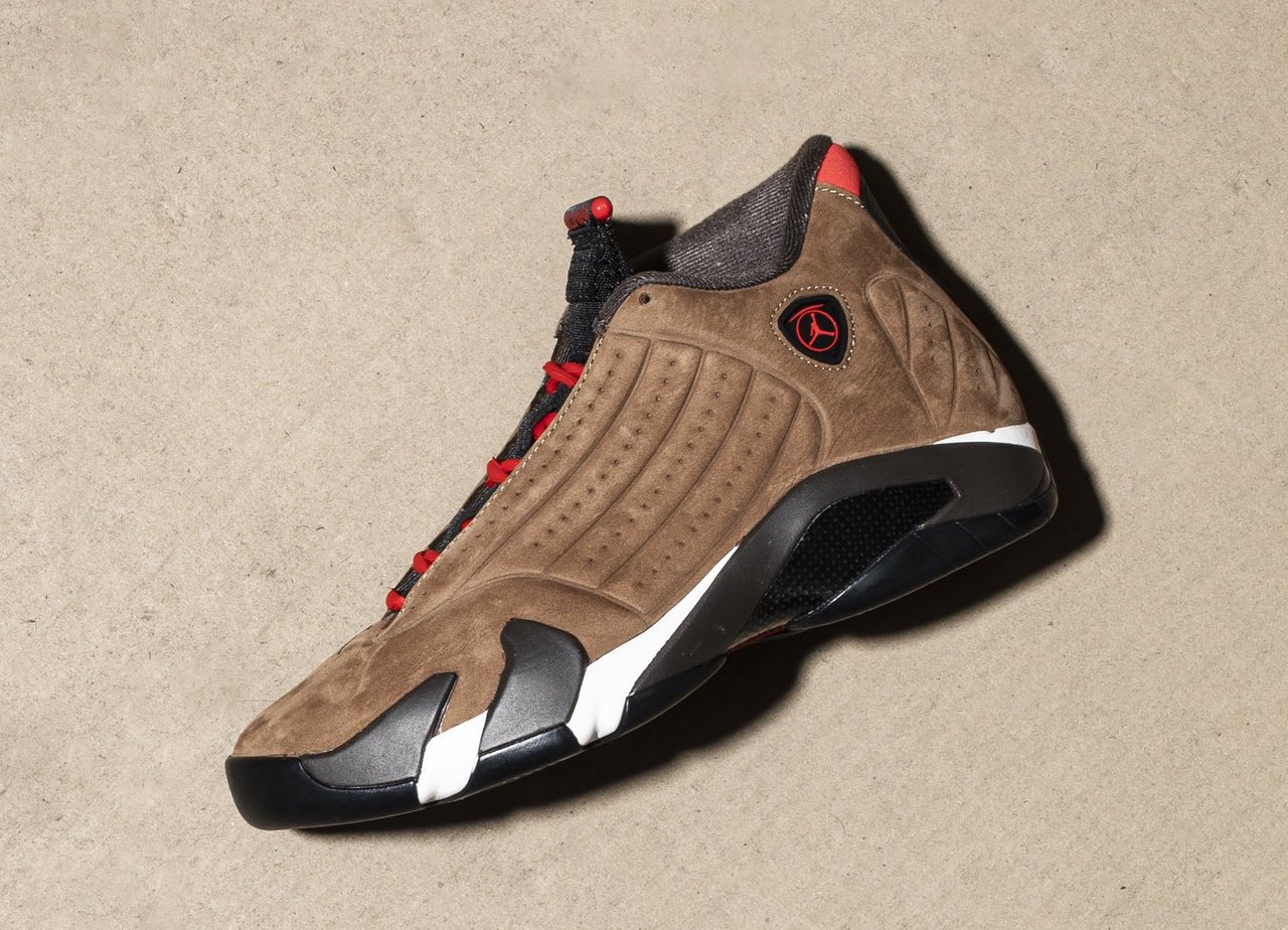 Jordan 14 Thunder On Feet Wallpapers