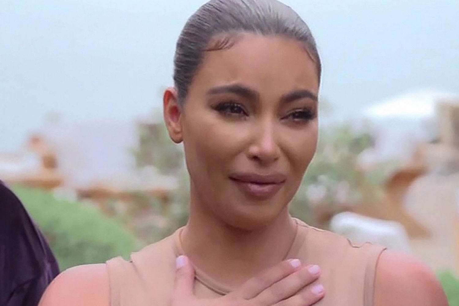 Kim Kardashian Crying Wallpapers