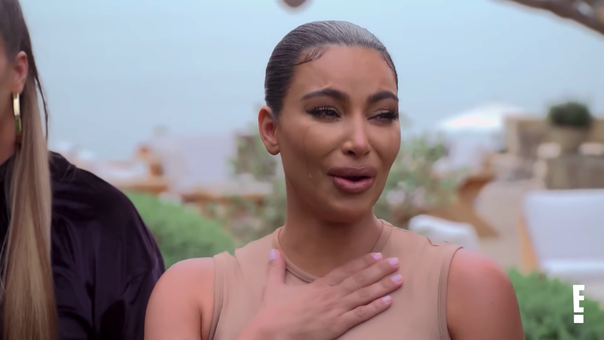 Kim Kardashian Crying Wallpapers