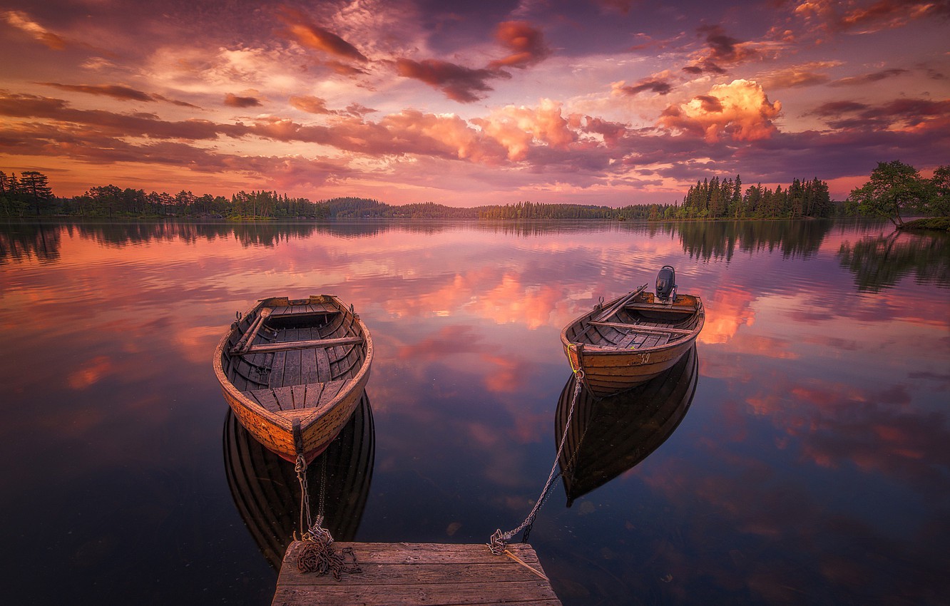 Lake And Boat Wallpapers