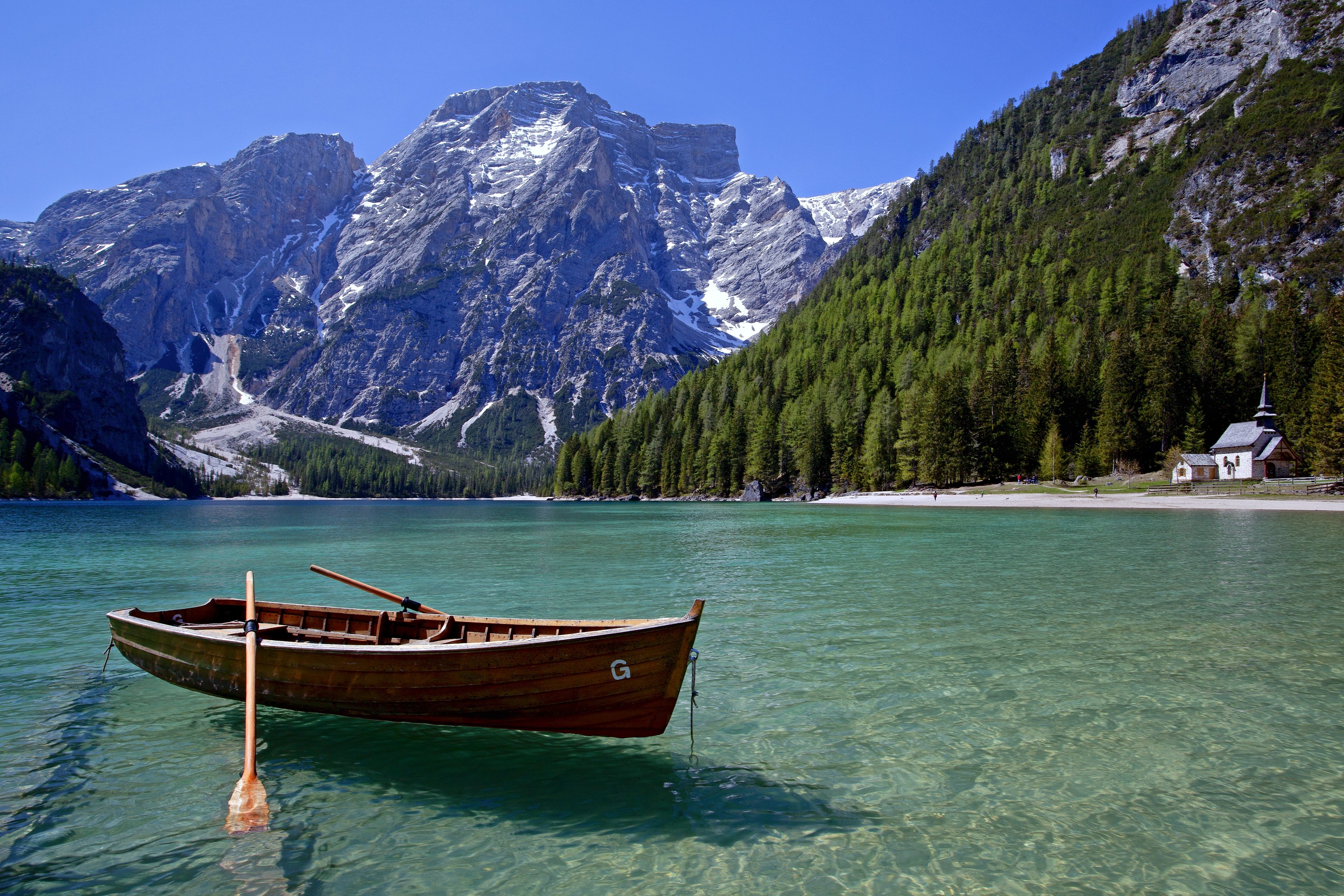 Lake And Boat Wallpapers