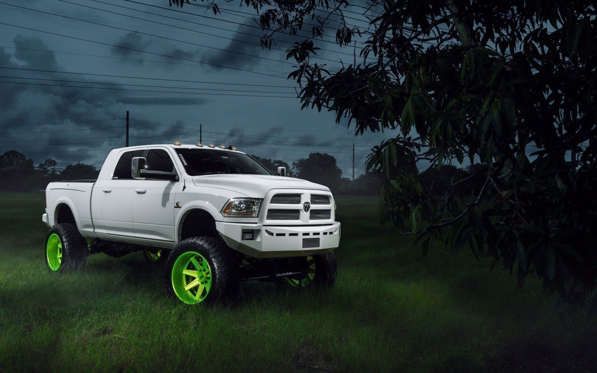 Lifted Truck Wallpapers