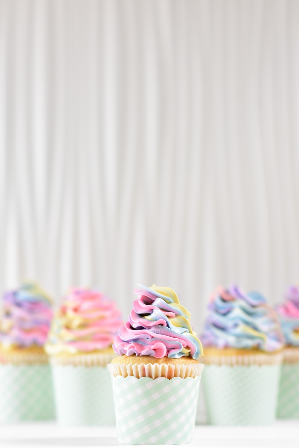 Light Purple Cupcakes Wallpapers