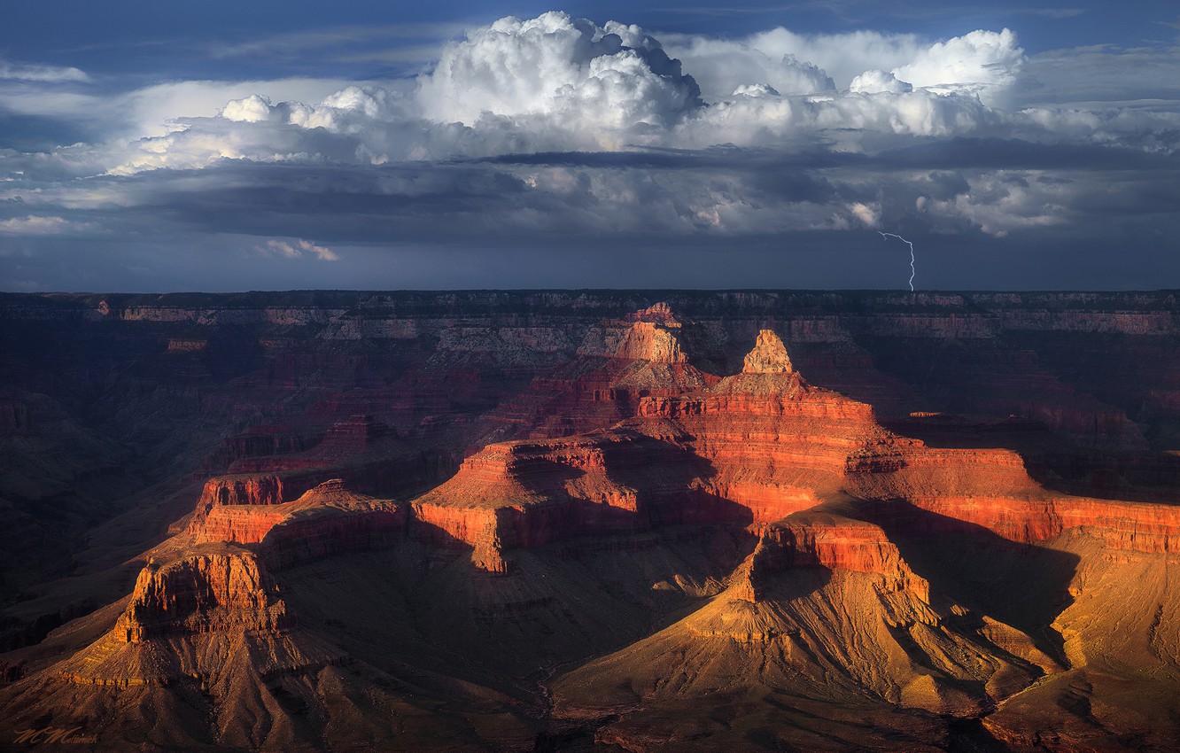 Lightning Desert Wallpapers