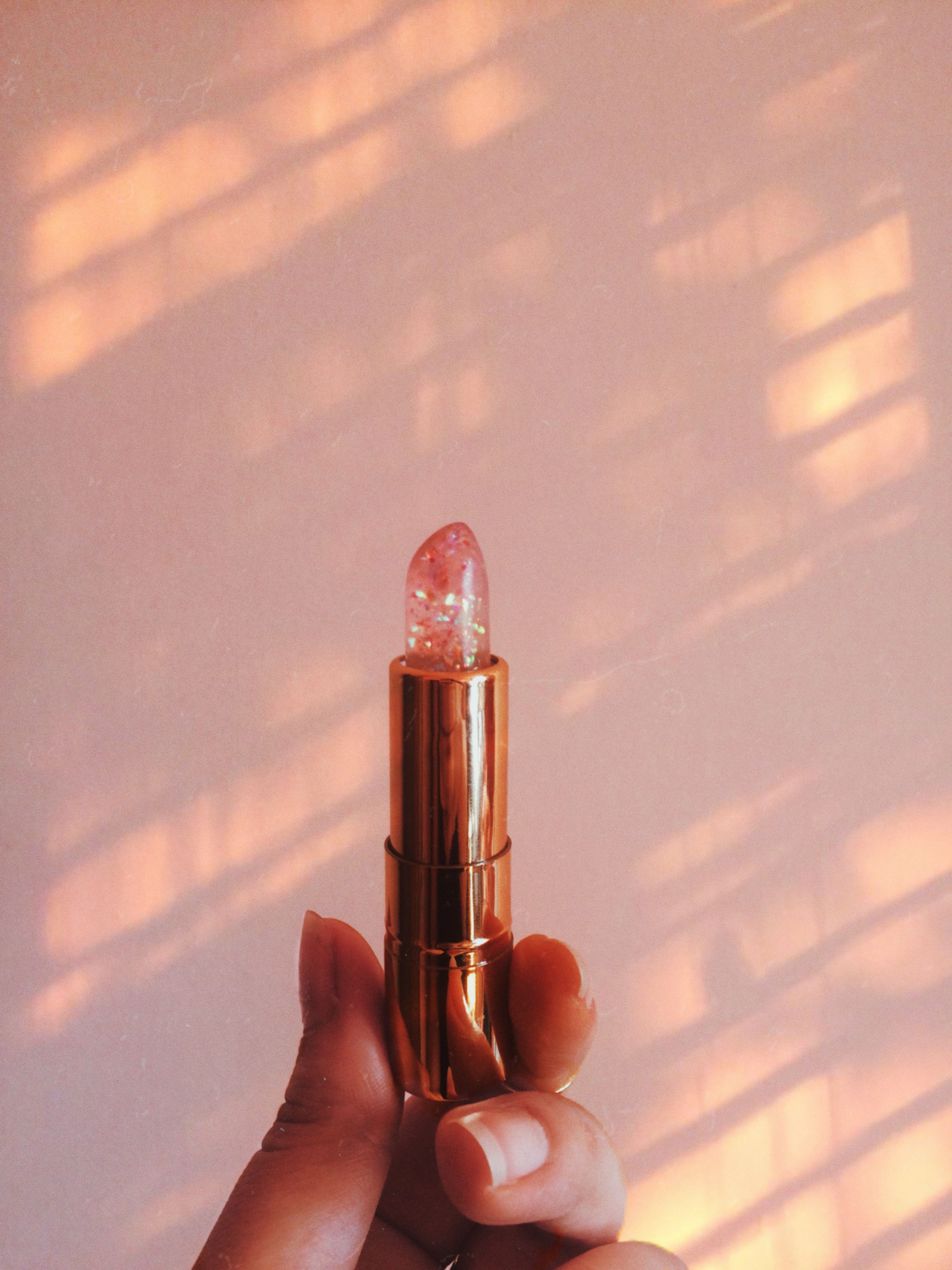 Lip Gloss Aesthetic Wallpapers