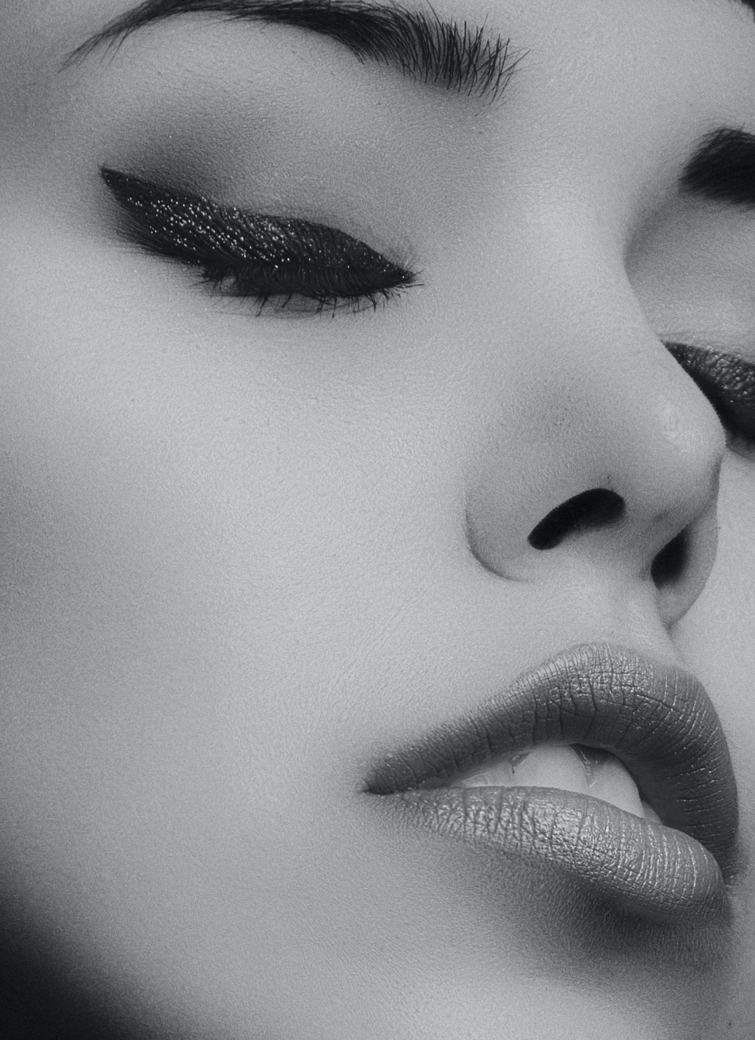 Lips Images Black And White Wallpapers