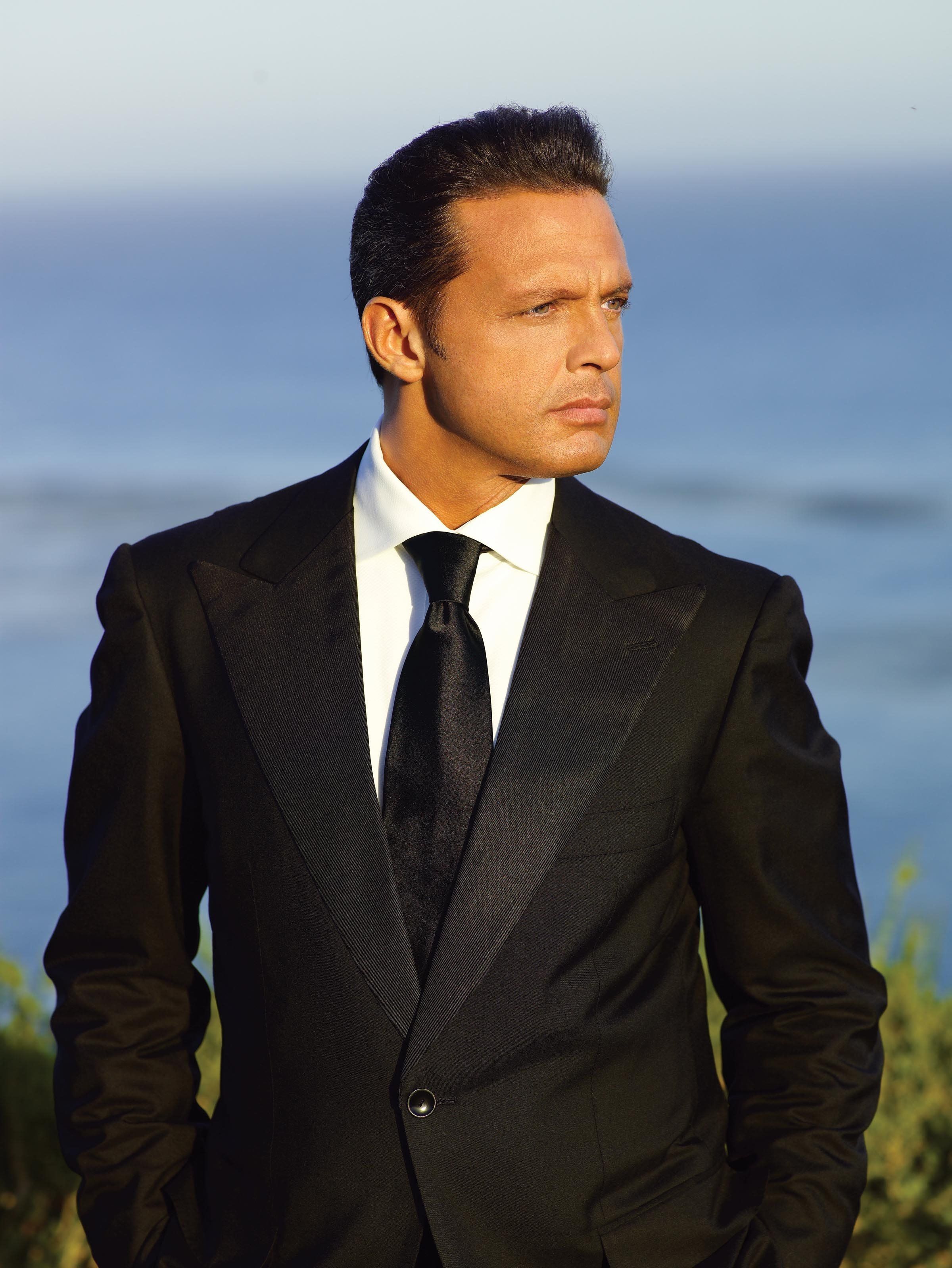 Luis Miguel Wallpapers