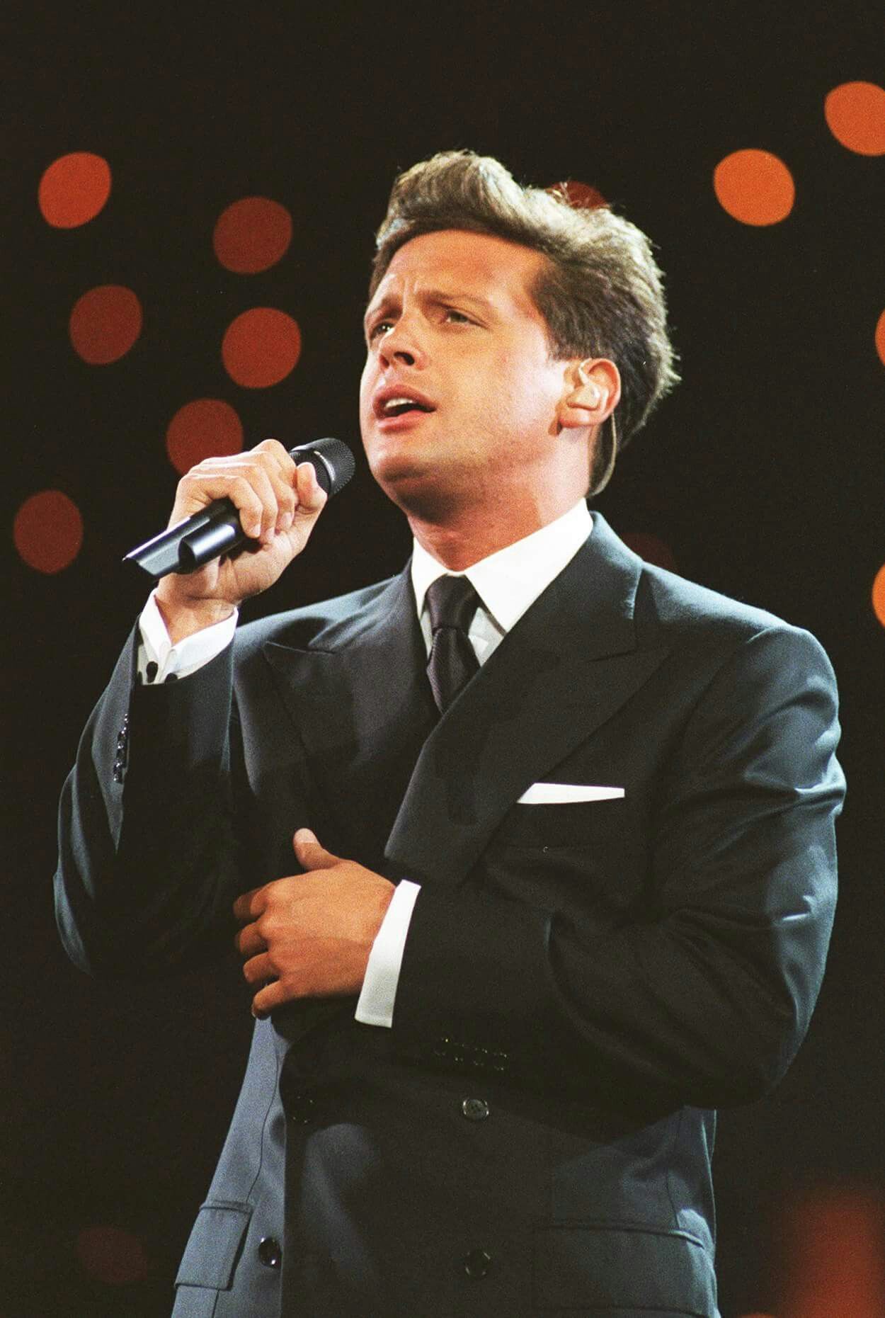 Luis Miguel Wallpapers