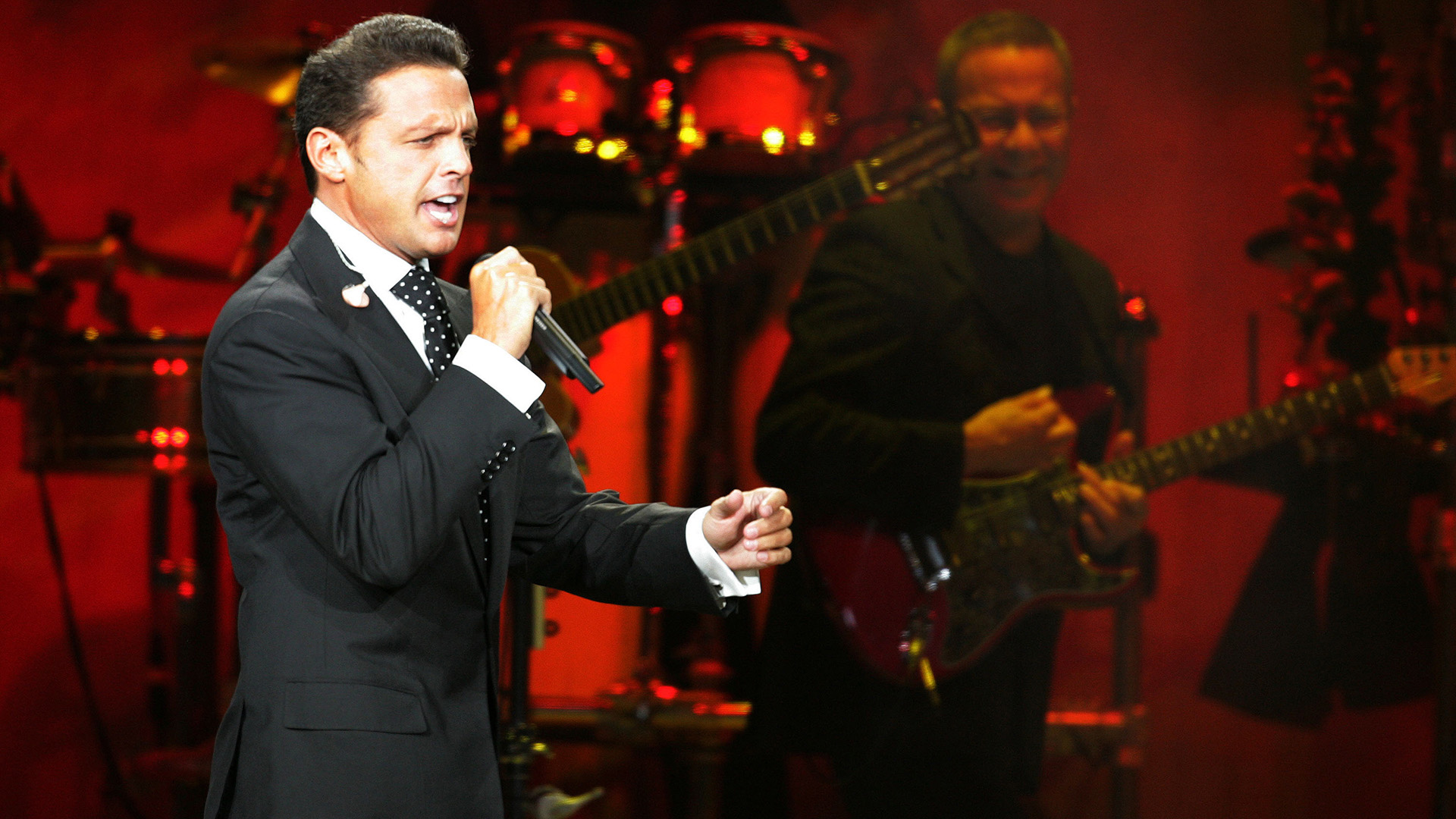 Luis Miguel Wallpapers