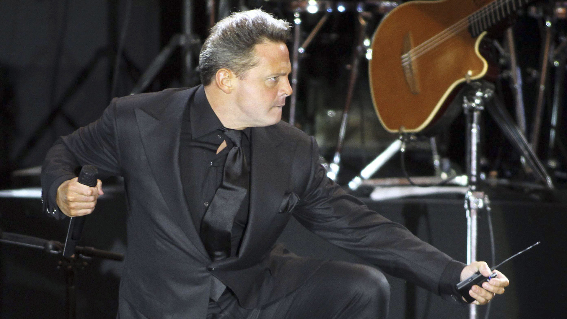 Luis Miguel Wallpapers